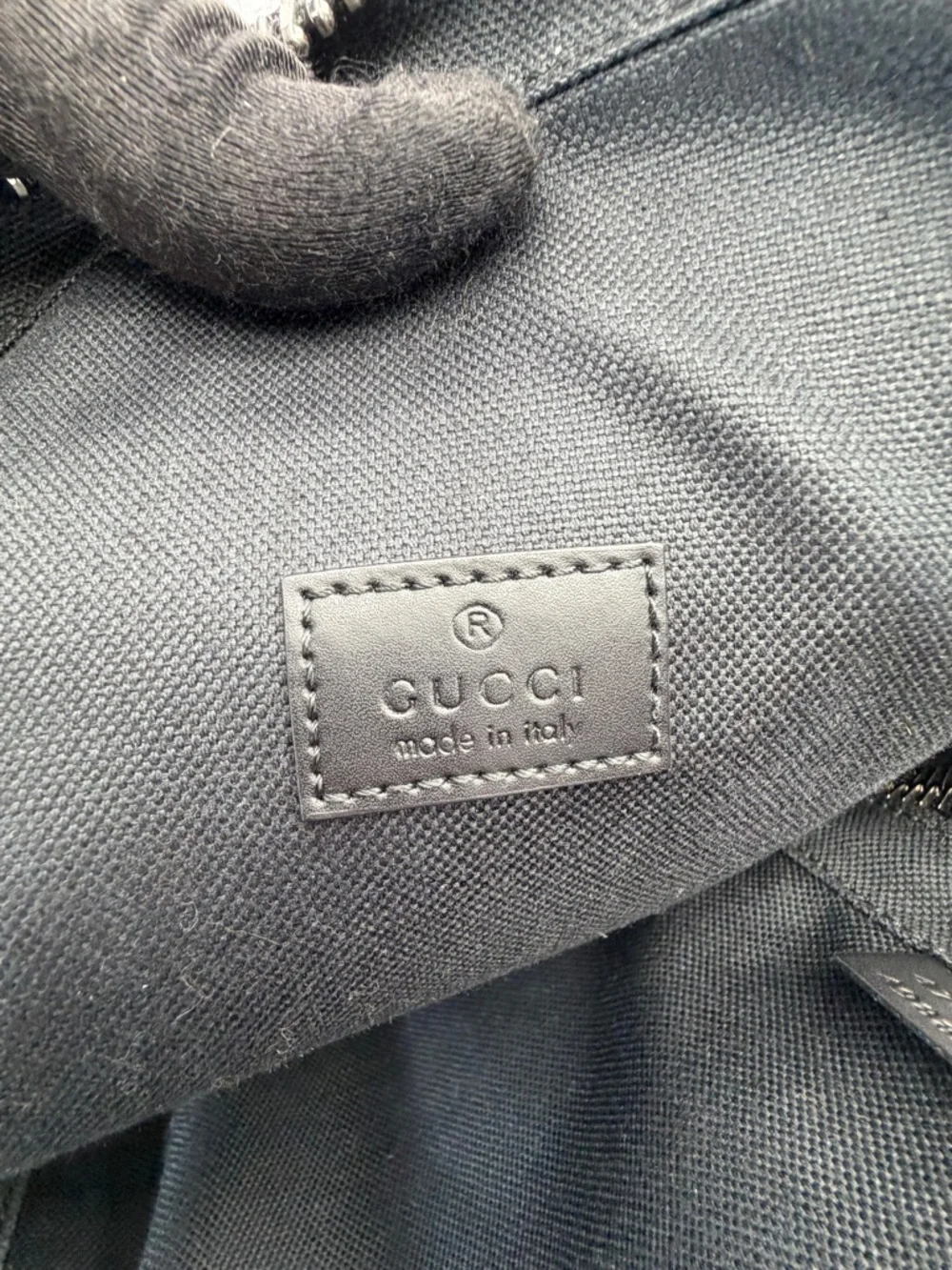 Authentic Gucci Men’s Web Supreme Gg Black Sling Bag
